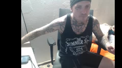 showingitoff online show from October 22, 3:51 am