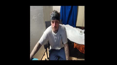 showingitoff online show from January 18, 7:01 am