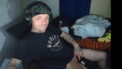 showingitoff online show from February 10, 5:22 am