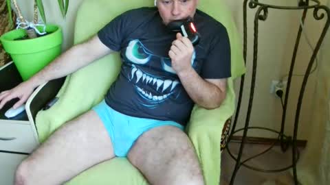 Snapshot of jake_buddy chatting on April 28, 9:58 am jake_buddy online show from April 28, 9:58 am