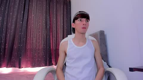 Snapshot of jake_evanss_ chatting on December 5, 3:28 pm JAKE online show from December 5, 3:28 pm