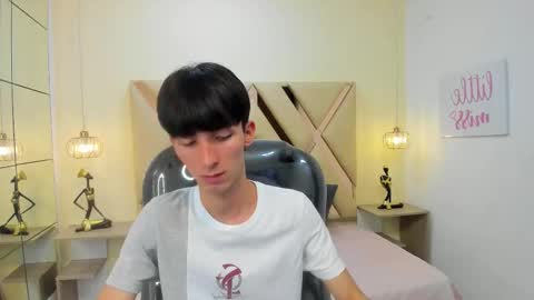 Snapshot of jake_evanss_ chatting on September 29, 3:22 am JAKE online show from September 29, 3:22 am