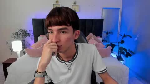 Snapshot of jake_evanss_ chatting on May 26, 4:58 pm JAKE online show from May 26, 4:58 pm