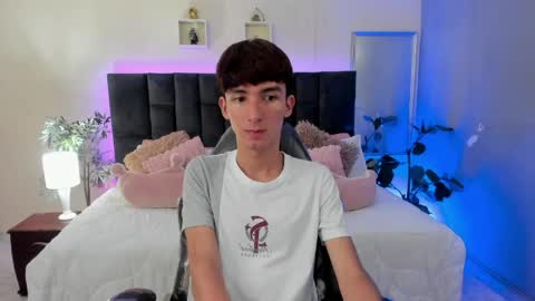 Snapshot of jake_evanss_ chatting on May 27, 2:36 pm JAKE online show from May 27, 2:36 pm