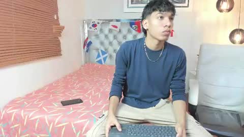 jake_falcon online show from June 18, 11:36 am