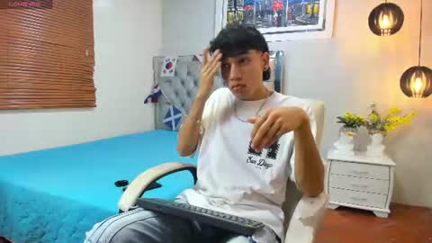 jake_falcon online show from July 3, 11:27 am