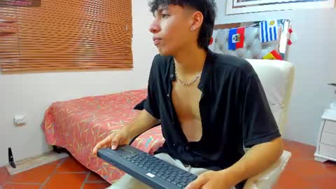 jake_falcon online show from July 23, 11:30 am