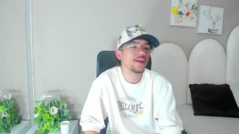 Jake  online show from April 30, 7:53 pm