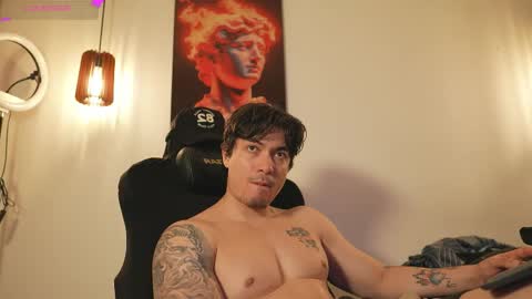 Snapshot of jake_murphy chatting on May 24, 12:37 am jake_murphy online show from May 24, 12:37 am