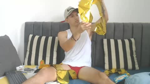 Hi guys im new 3 online show from April 28, 4:12 pm