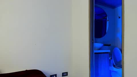 Snapshot of jakee_brown chatting on February 13, 6:52 am Santiago online show from February 13, 6:52 am