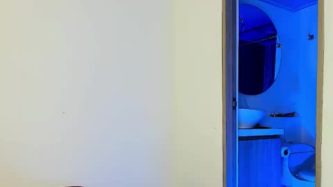 Snapshot of jakee_brown chatting on February 16, 2:20 am Santiago online show from February 16, 2:20 am