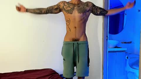 Snapshot of jakee_brown chatting on February 16, 8:32 am Santiago online show from February 16, 8:32 am