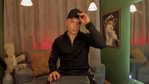 Snapshot of jakee_tyler chatting on June 19, 6:12 pm Jake Tyler online show from June 19, 6:12 pm
