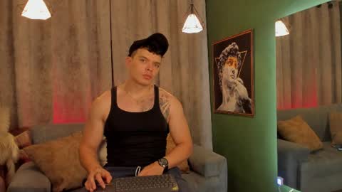 Snapshot of jakee_tyler chatting on June 28, 6:25 pm Jake Tyler online show from June 28, 6:25 pm