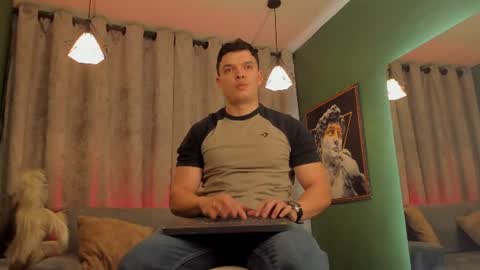 Snapshot of jakee_tyler chatting on July 16, 7:31 pm Jake Tyler online show from July 16, 7:31 pm