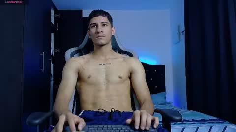 Snapshot of jakemonroe1 chatting on June 17, 3:02 pm JakeMonroe online show from June 17, 3:02 pm