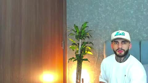 Snapshot of jakeortega chatting on June 6, 11:31 pm Jake Orthega online show from June 6, 11:31 pm