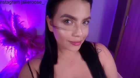 Snapshot of jakeroose chatting on November 10, 9:47 pm jaquelin online show from November 10, 9:47 pm