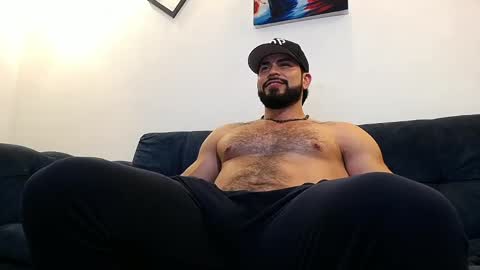 Snapshot of jakeskye chatting on June 4, 12:49 am JakeSkye online show from June 4, 12:49 am