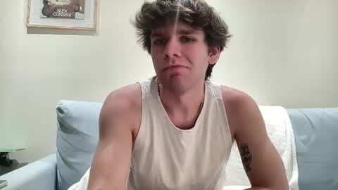 jakewake005 online show from June 8, 11:38 pm