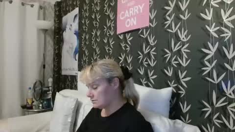 JAKKI LOUISE pornstar online show from September 17, 8:43 pm