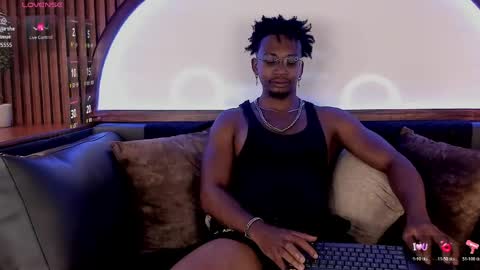 Snapshot of jamalmyst_ chatting on May 9, 8:47 pm online show from May 9, 8:47 pm