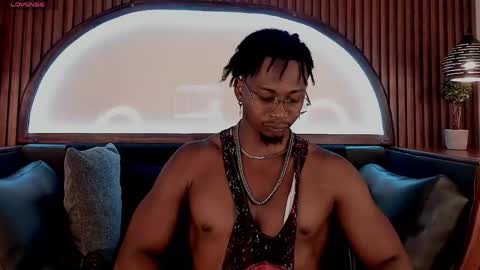 Snapshot of jamalmyst_ chatting on May 14, 8:37 pm online show from May 14, 8:37 pm
