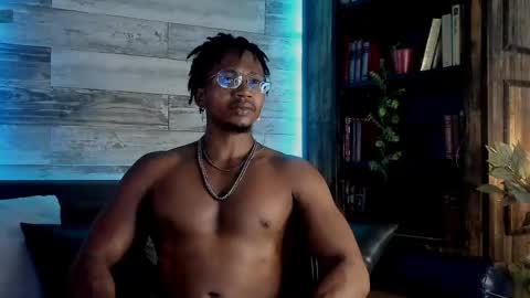 Snapshot of jamalmyst_ chatting on May 16, 6:28 pm online show from May 16, 6:28 pm