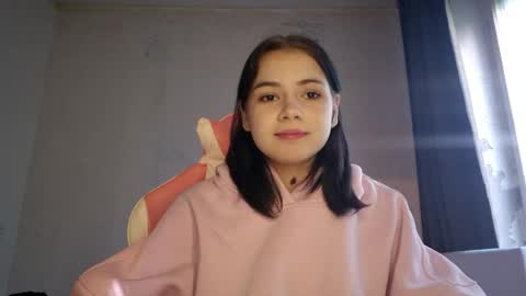 Mila online show from May 30, 5:04 am