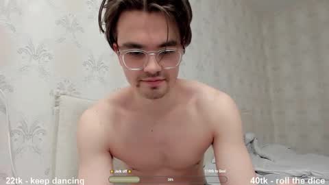 Snapshot of jame_flow chatting on February 12, 2:56 am Hey there Im Jame online show from February 12, 2:56 am