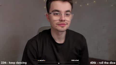 Snapshot of jame_flow chatting on March 2, 3:56 am Hey there Im Jame online show from March 2, 3:56 am