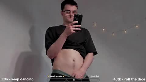 Snapshot of jame_flow chatting on March 6, 8:41 am Hey there Im Jame online show from March 6, 8:41 am