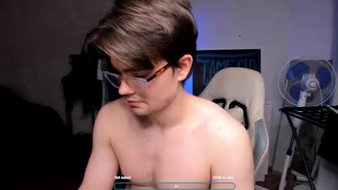 Snapshot of jame_flow chatting on February 5, 5:39 pm Hey there Im Jame online show from February 5, 5:39 pm