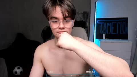 Snapshot of jame_flow chatting on February 12, 7:31 pm Hey there Im Jame online show from February 12, 7:31 pm