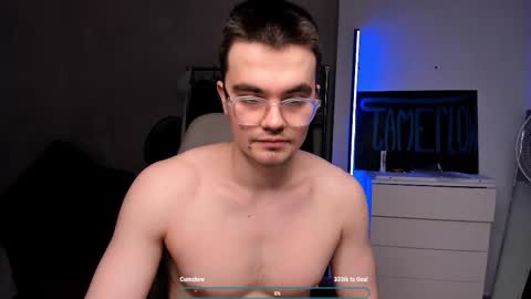 Snapshot of jame_flow chatting on March 3, 11:27 am Hey there Im Jame online show from March 3, 11:27 am