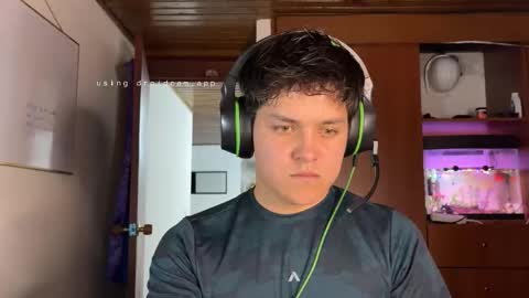 Snapshot of james__taylor21 chatting on October 7, 2:31 am JAMES TAYLOR online show from October 7, 2:31 am