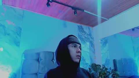 james_adamss_ online show from March 5, 12:34 pm