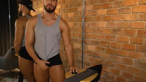 Snapshot of james_axel chatting on December 5, 2:11 pm James Axel online show from December 5, 2:11 pm