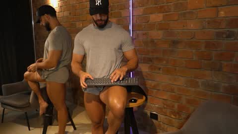 Snapshot of james_axel chatting on February 6, 2:37 pm James Axel online show from February 6, 2:37 pm