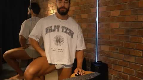 Snapshot of james_axel chatting on October 13, 1:33 pm James Axel online show from October 13, 1:33 pm