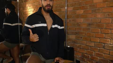 Snapshot of james_axel chatting on October 29, 12:51 pm James Axel online show from October 29, 12:51 pm