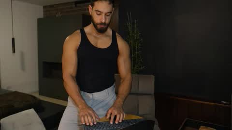 Snapshot of james_axel chatting on December 14, 3:06 pm James Axel online show from December 14, 3:06 pm