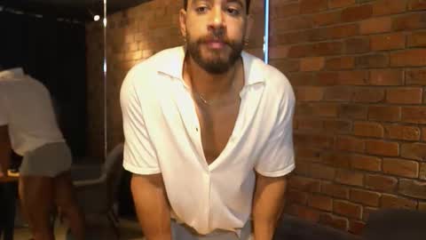 Snapshot of james_axel chatting on January 17, 2:22 pm James Axel online show from January 17, 2:22 pm