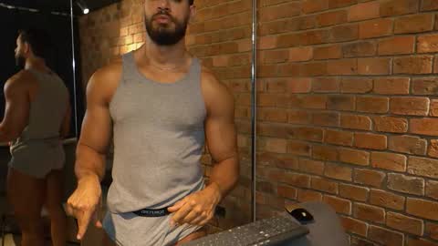 Snapshot of james_axel chatting on February 14, 2:36 pm James Axel online show from February 14, 2:36 pm