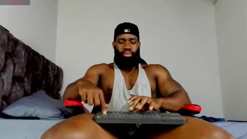 Snapshot of james_bbcmuscle chatting on May 5, 3:36 am James BBC online show from May 5, 3:36 am