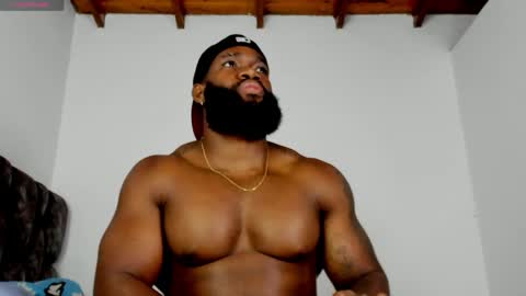 Snapshot of james_bbcmuscle chatting on May 6, 12:30 am James BBC online show from May 6, 12:30 am