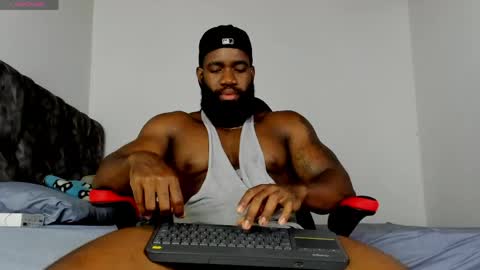 Snapshot of james_bbcmuscle chatting on May 15, 1:12 am James BBC online show from May 15, 1:12 am