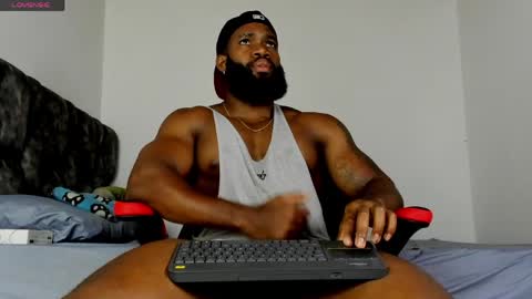 Snapshot of james_bbcmuscle chatting on May 15, 11:45 pm James BBC online show from May 15, 11:45 pm