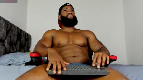 Snapshot of james_bbcmuscle chatting on May 21, 11:56 pm James BBC online show from May 21, 11:56 pm